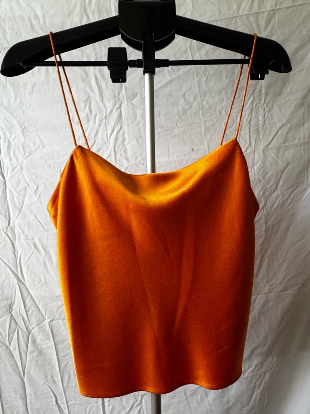 Alice + Olivia Harmon Drapey Slip Tank - Picture 3 of 10